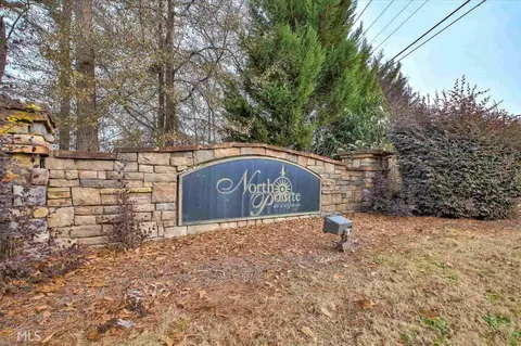 202 N Pointe Dr, Lagrange, GA 30241 photo 2