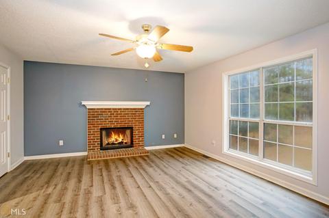 98 Shoreline Way, Hampton, GA 30228 photo 4
