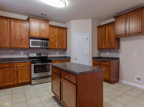 105 N Pointe Dr, Lagrange, GA 30241 photo 11