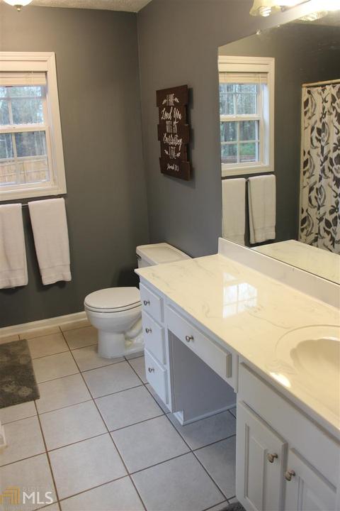1418 Ericas Pt Dr, Winder, GA 30680 photo 6