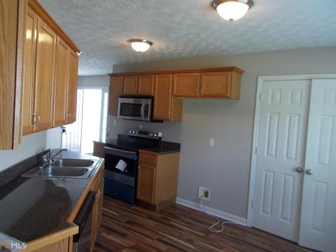 90 Princeton Ct, Covington, GA 30016 photo 2