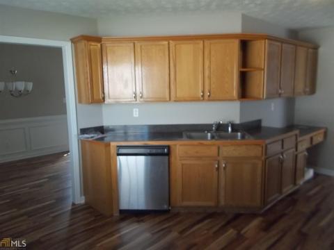90 Princeton Ct, Covington, GA 30016 photo 5