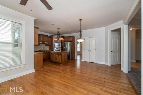 153 Silvertop Dr, Grayson, GA 30017 photo 9