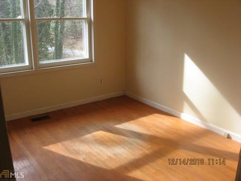 233 Orme St, Clayton, GA 30525 photo 8