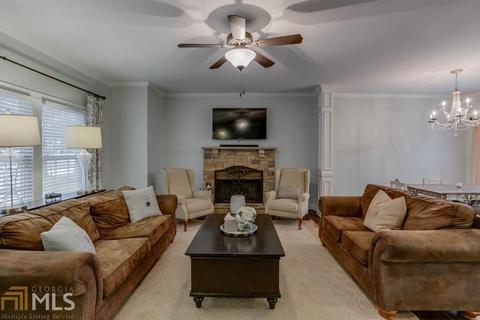 2935 Surrey Ln, Chamblee, GA 30341 photo 4