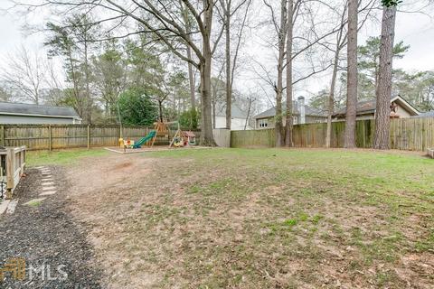 2935 Surrey Ln, Chamblee, GA 30341 photo 20