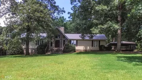 210 Mckinley Cir, Lagrange, GA 30240 photo 2