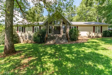 210 Mckinley Cir, Lagrange, GA 30240 photo 1