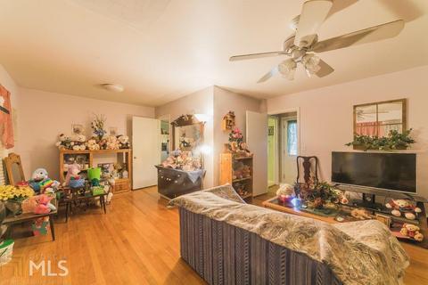 6575 Pleasant Valley Dr, Morrow, GA 30260 photo 4