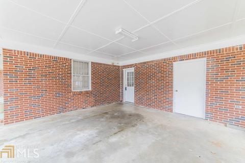6575 Pleasant Valley Dr, Morrow, GA 30260 photo 2