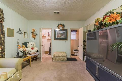 6575 Pleasant Valley Dr, Morrow, GA 30260 photo 14