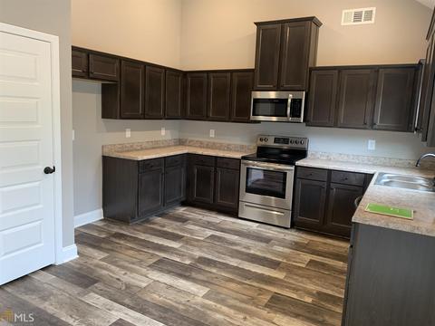 227 Needleleaf Dr, Barnesville, GA 30204 photo 4