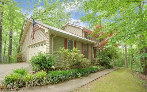 77 Beaver Brook Cir, Toccoa, GA 30577 photo 2