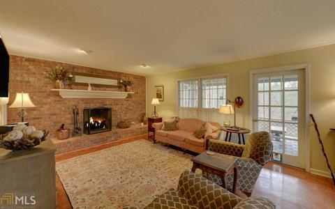 77 Beaver Brook Cir, Toccoa, GA 30577 photo 5