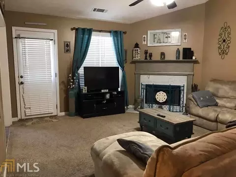 215 Shadowbrook Trce, Covington, GA 30016 photo 2