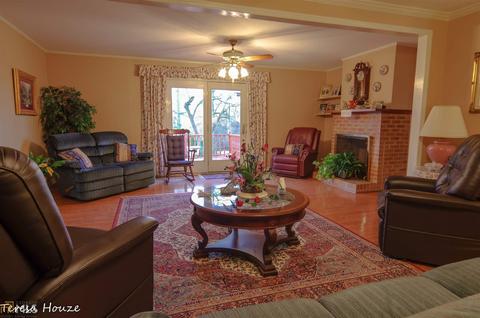 212 Hickory Ter, Lagrange, GA 30240 photo 2