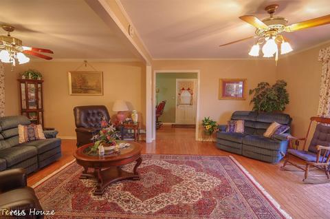 212 Hickory Ter, Lagrange, GA 30240 photo 5