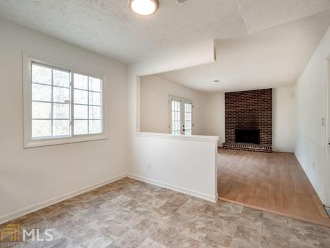 4828 Oak Path, Stone Mountain, GA 30088 photo 8