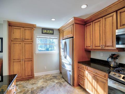 3881 Longview Dr, Chamblee, GA 30341 photo 11