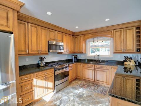 3881 Longview Dr, Chamblee, GA 30341 photo 9