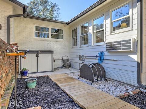 3881 Longview Dr, Chamblee, GA 30341 photo 28