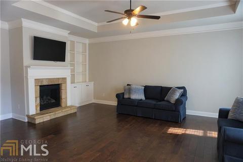705 Valley Glen Dr, Dacula, GA 30019 photo 4