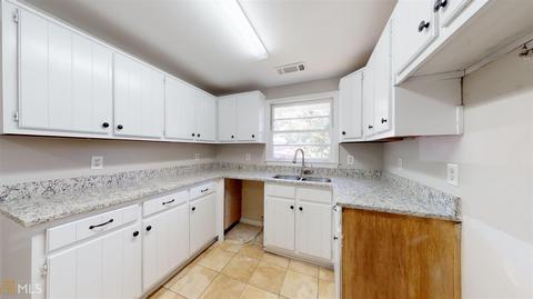 2715 Dresden Ct, Chamblee, GA 30341 photo 11