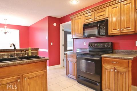 211 Noah Ln, Perry, GA 31069 photo 6