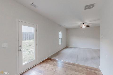 6058 Semaphore Rdg, Rex, GA 30273 photo 12