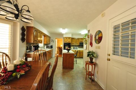 193 Roy Stallings Rd, Lagrange, GA 30240 photo 4