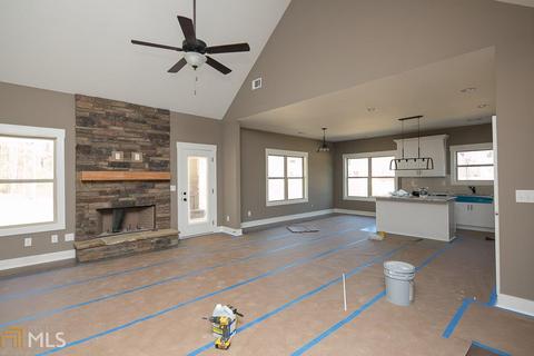 1502 Trotters Dr, Monroe, GA 30656 photo 2