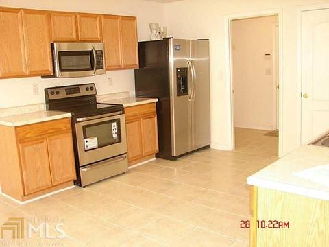 305 Lakeview Trl, Covington, GA 30016 photo 2