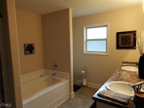105 Cherohala Ct, Covington, GA 30016 photo 14