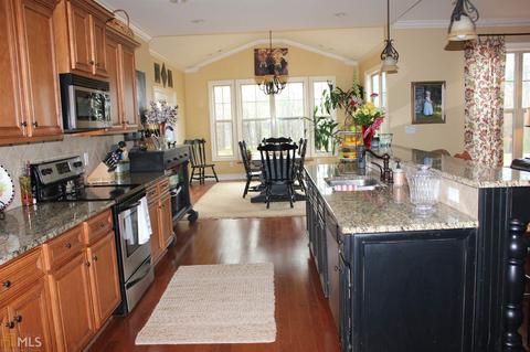 111 Creek Pointe Dr, Lagrange, GA 30240 photo 3