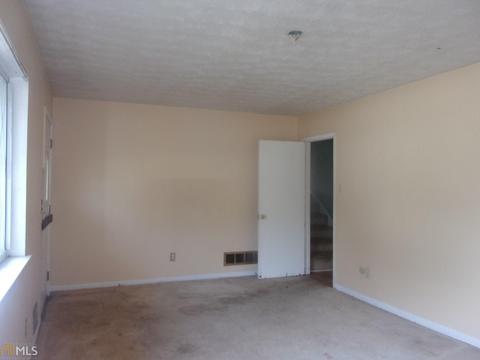 6529 King William Dr, Morrow, GA 30260 photo 9