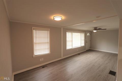 88 Circle Dr, Winder, GA 30680 photo 4