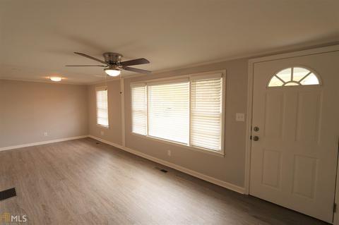 88 Circle Dr, Winder, GA 30680 photo 2
