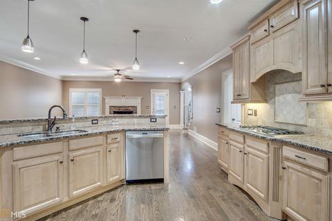 750 E Shore Dr, Canton, GA 30114 photo 9
