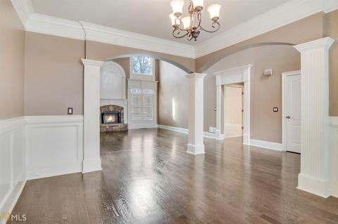 750 E Shore Dr, Canton, GA 30114 photo 4