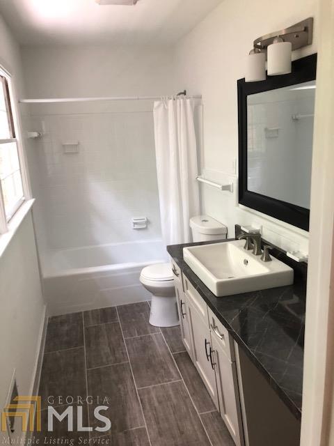3676 Embry Cir, Chamblee, GA 30341 photo 14