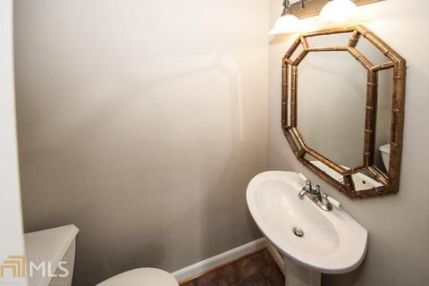 3676 Embry Cir, Chamblee, GA 30341 photo 9