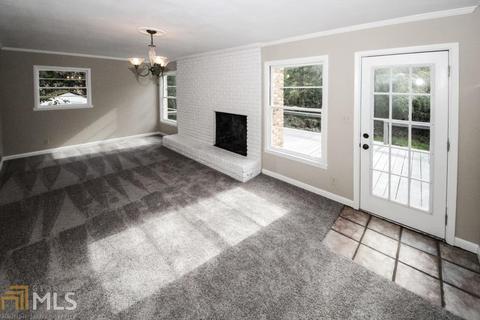 3676 Embry Cir, Chamblee, GA 30341 photo 10