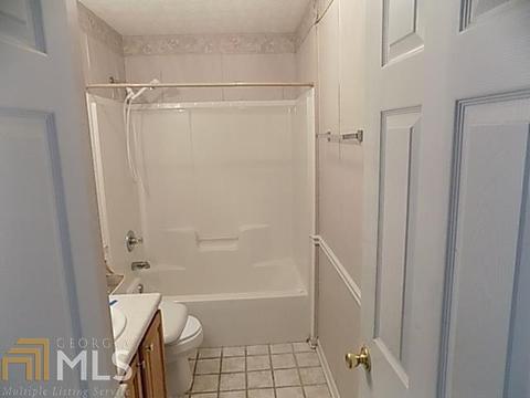 138 E Greenwich Cir, Lagrange, GA 30241 photo 12