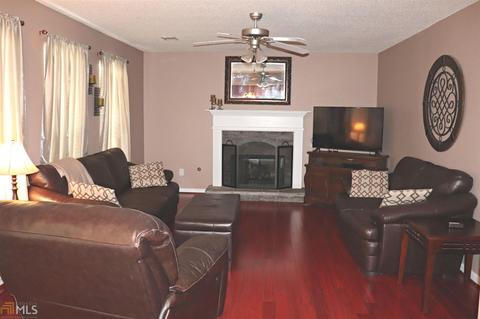 305 Timberwind Dr, Byron, GA 31008 photo 2