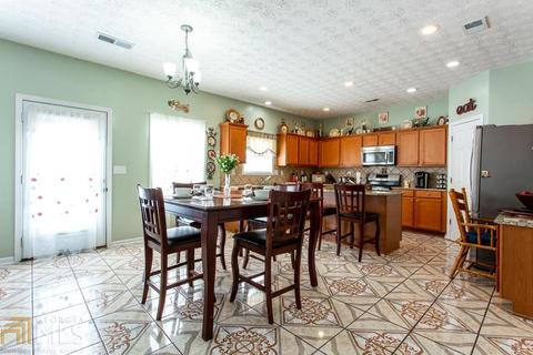 152 Babbling Brook Dr, Mcdonough, GA 30252 photo 10