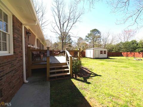1081 Cornwall Dr, Madison, GA 30650 photo 4