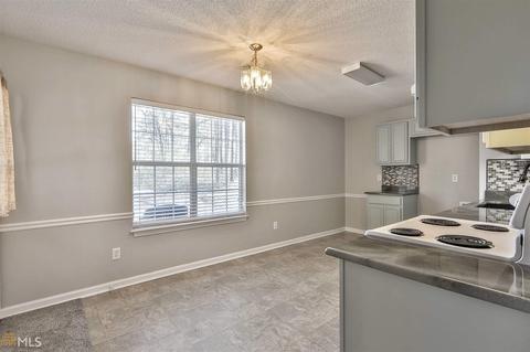 110 Moore St, Milner, GA 30257 photo 10