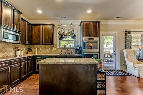 4639 Bogan Meadows Dr, Buford, GA 30519 photo 9