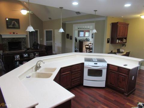 407 Link Rd, Lula, GA 30554 photo 8