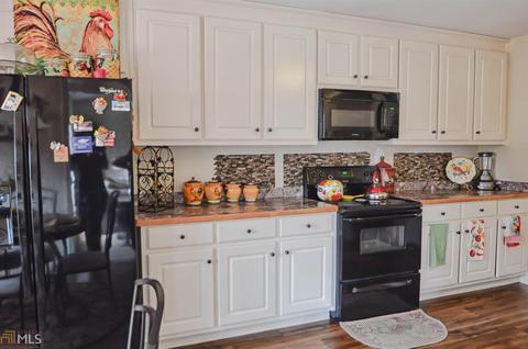 223 Falling Leaf Ln, Winder, GA 30680 photo 8